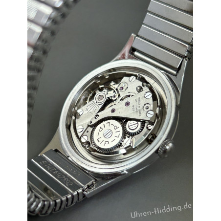 Lip wrist-watch